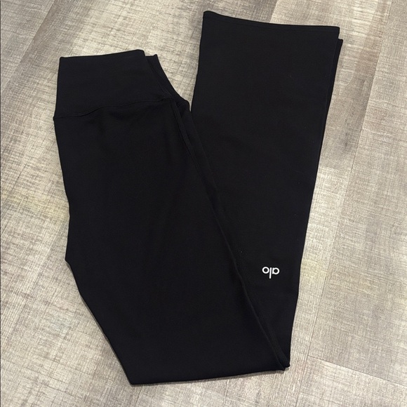ALO Yoga Pants - Alo Yoga Flare Leggings